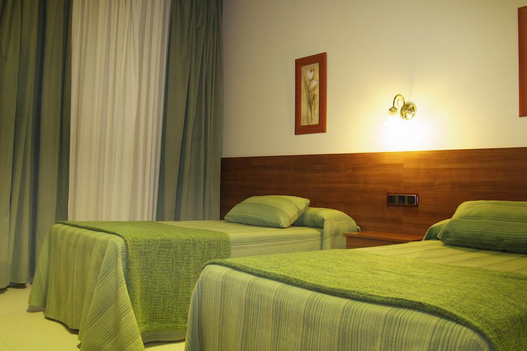 Hostal El Catalan Madryt Pokój zdjęcie